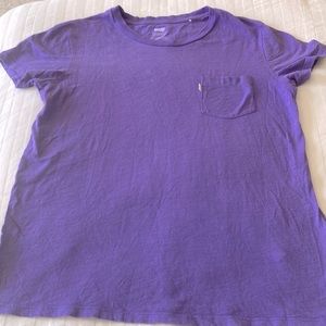 Levi’s Perfect Crew Tee. Chest pocket. Short sleeve. Purple. Size M. EUC